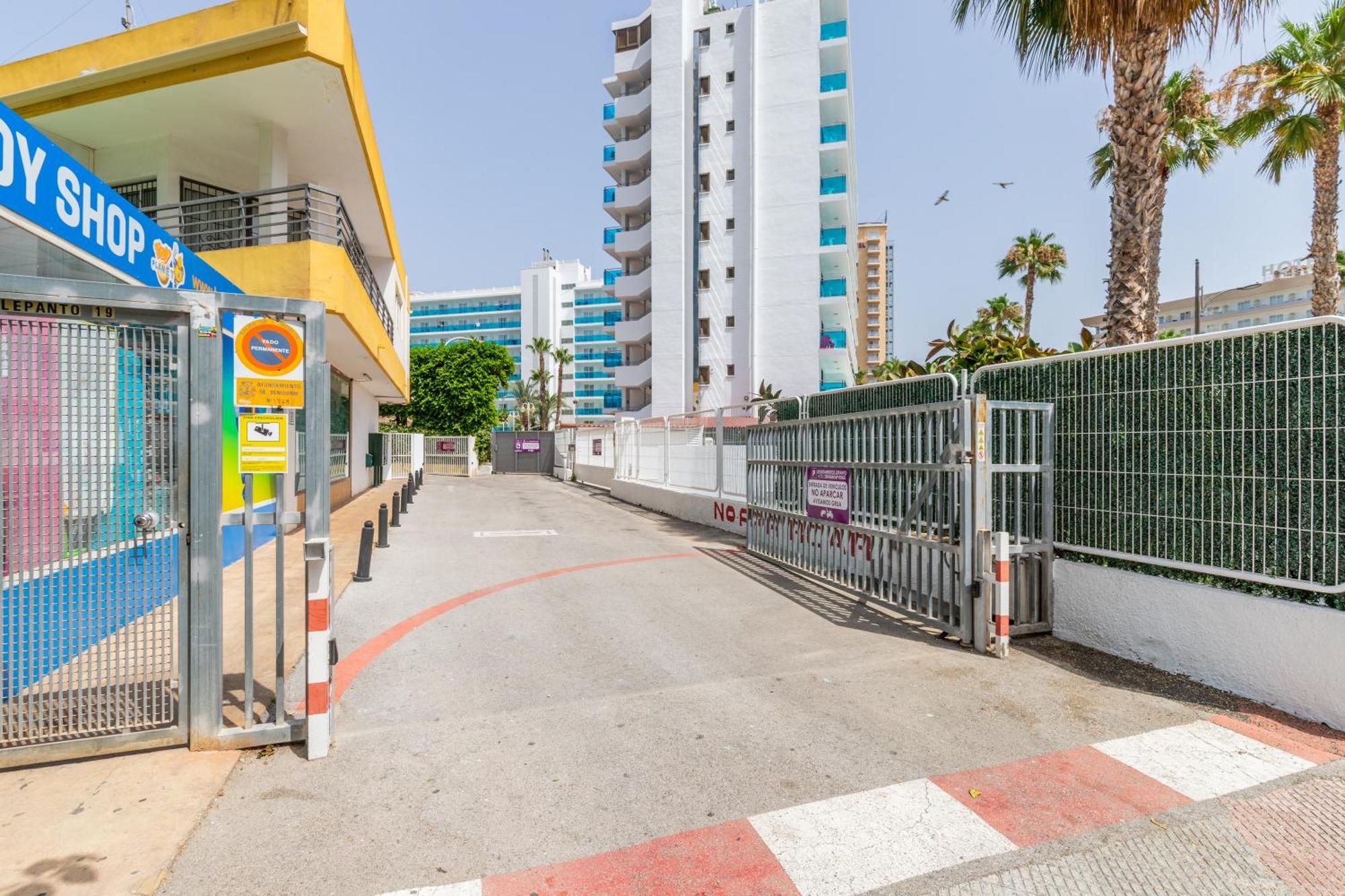 Queen Benidorm Kültér fotó